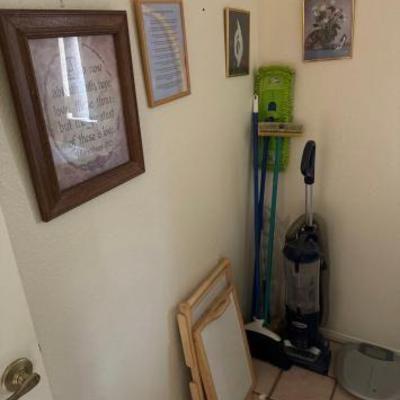 #9052 â€¢ Shark Vacuum, Brooms, Food Trays, Scale & Wall Decor
