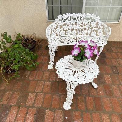 #11000 â€¢ Garden Bench Table and 2 Planters

