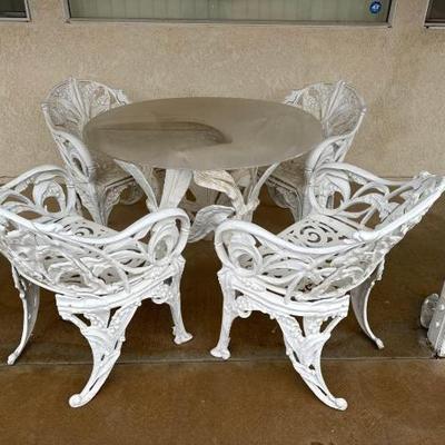 #11010 â€¢ Patio Table with 4 Chairs
