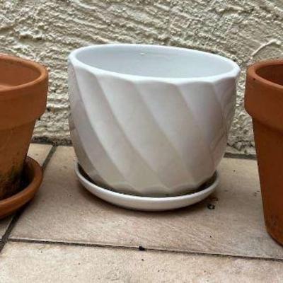 FTK015- (3) Planter Pots 