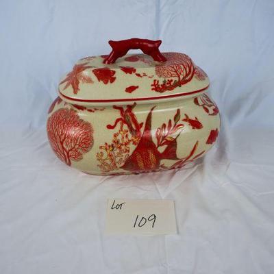 109	Large Container w Fish & Lid	$65.00