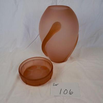 106	1 Peach Vase & 1 Peach Bowl Hollywood Regency Style	$45.00
