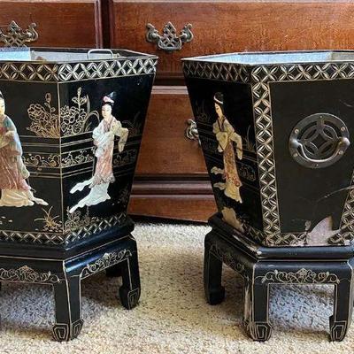 AHT232- Beautiful Ornate Lacquered Planters With Stand