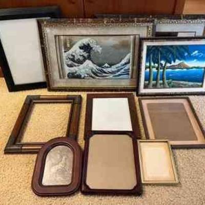 AHT150- Assorted Picture Frames
