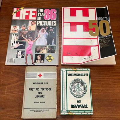 AHT285 Vintage Life Magazines & Guide Books 