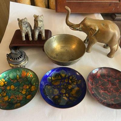 AHT288- Assorted Brass And Metal Decor 