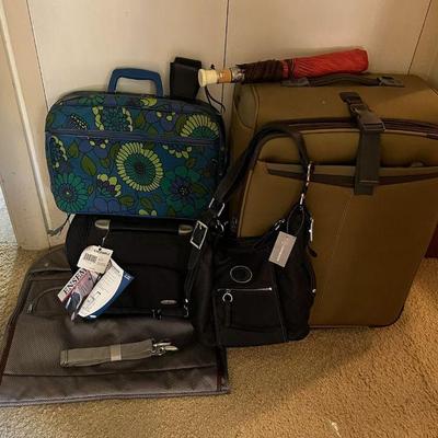 AHT227 Calvin Klein Suitcase, Giani Bernini Leather Bag, Samsonite Garment Bag & More!