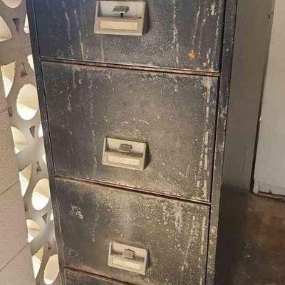 AHT312 - Heavy-duty 4-Drawer Metal File Cabinet