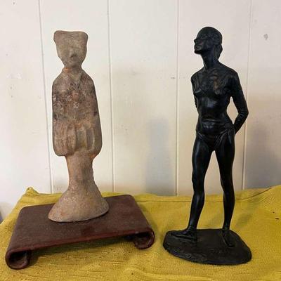 AHT043- Vintage Pottery & Black Resin Figurines