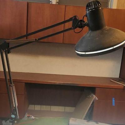 AHT196 - Clamp On Desk Lamp