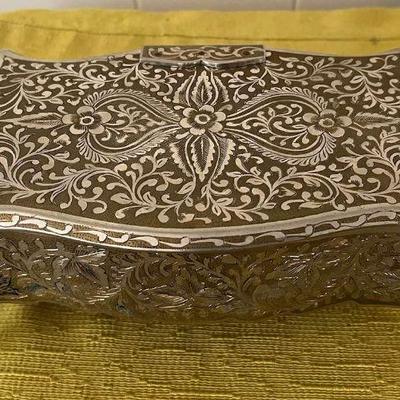 AHT058- Ornate Vintage Silver Toned Jewelry Box