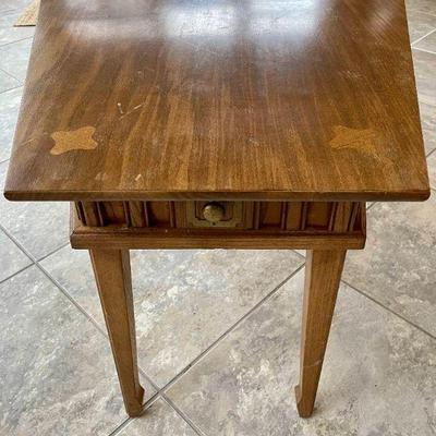 Lot 089-P: MC Trapezoid Table

Description: 
â€¢	Made by Stanley Furniture Company in High Point, NC
â€¢	1 drawer
â€¢	Distinctive...