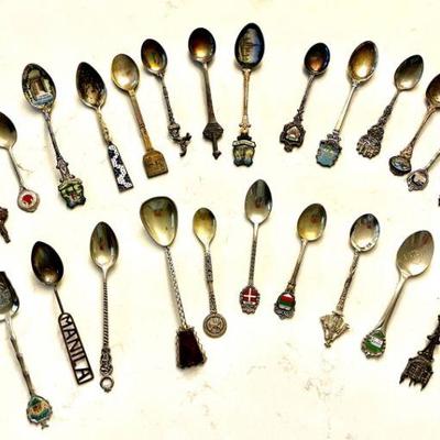 Lot 108-K: Commemorative Spoon Lot #4

Description: 
â€¢	A collection of 25 commemorative spoons. Evidence of a life well-traveled!
â€¢...