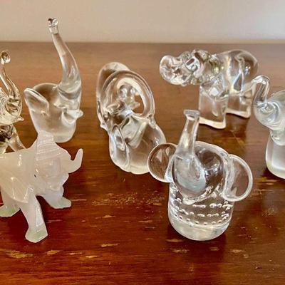 Lot 041-P: Here Come the Elephants! (Lot #4)

Description: An assortment of crystal and onyx elephant figurines


Reference Dimensions:...