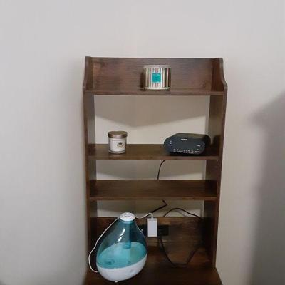 Small 3 shelf 2 cabinet hutch