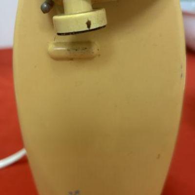 Vintage Yellow Toastmaster Can Opent