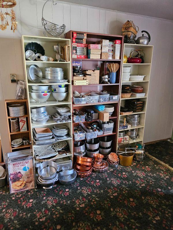 San Pablo Moving Out Sale