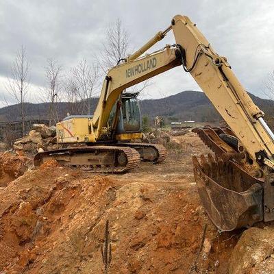 215 New Holland Track Hoe Excavator