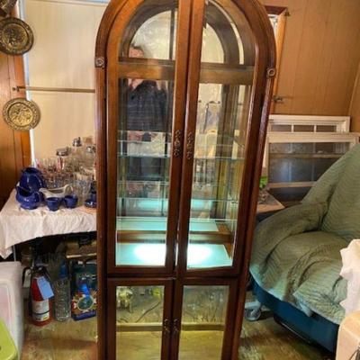 Empty Curved curio mirrored and lihted ONLY $220