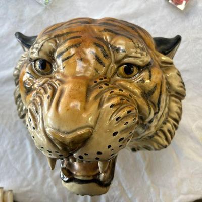 Vintage Ceramic Wall-mountable Tiger's Head