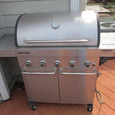 Capt'n Cook Gas Grill (Needs a new igniter)