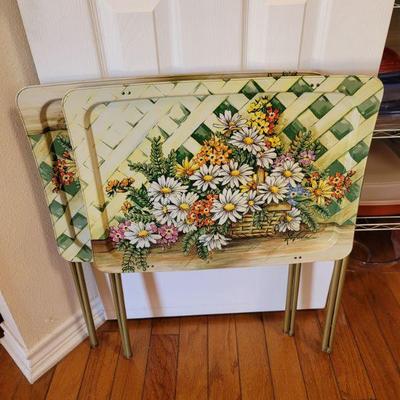 2 Vintage LaVada TV Trays