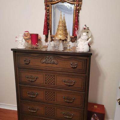 Vintage Chest of Drawers