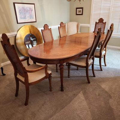 Drexel Dining Table and Chairs