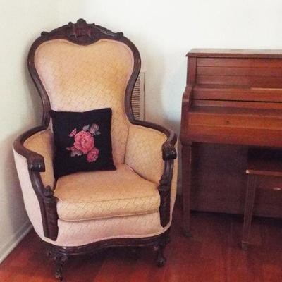 VICTORIAN MAHOGANY HORSE AND RIDER ARM CHAIR