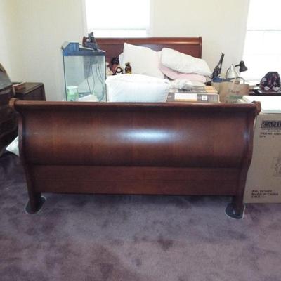 SLEIGH BED