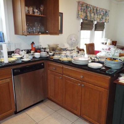 KITCHEN FULL OF STUFF AT LOW PRICES