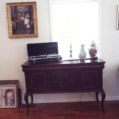 QUEEN ANNE CHERRY NEWER SIDEBOARD