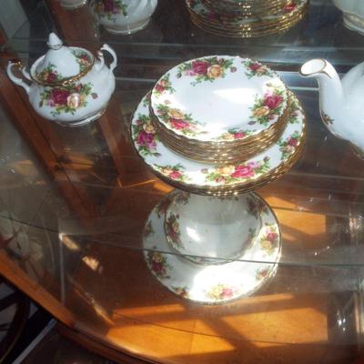ROYAL ALBERT "OLD COUNTRY ROSE" TEASET