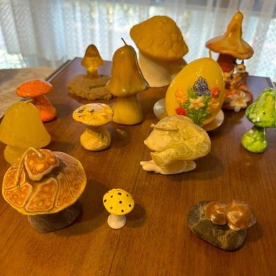 Mushroom
Candles and figurines
