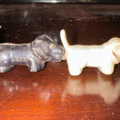 Vintage magnetic Scotty dogs