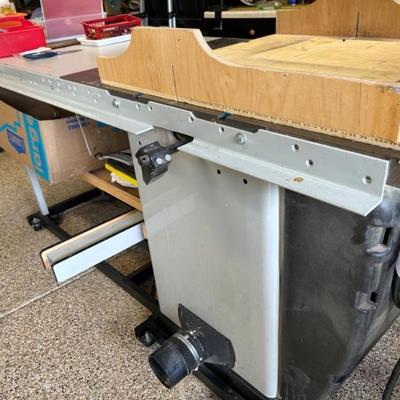 Table Sawâ€”Delta cabinet saw