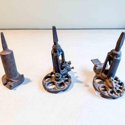 lot of (2) Hollow Augers: E.C. Stearns and Bomney, also a 1â€ fixed size dowel maker Fair to Good