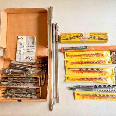 (lot) Bit Brace drill and screw driver bits, Chucks, Countersinks, Reamers, twist drills, etc. Good+