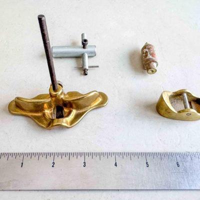 (lot) Small Bronze Router Plane, Bronze chisel plane, plumb bob, and metal marking gauge, Good 