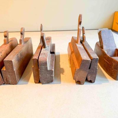 (lot) 7 Misc. wood planes: Beading, Complex, Round, Hollow, Coffin smoother, Good