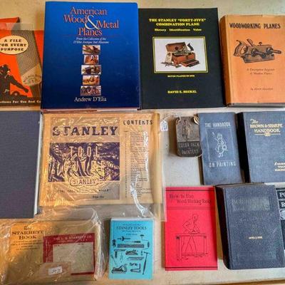 (lot) Assorted woodworking related books and catalogs