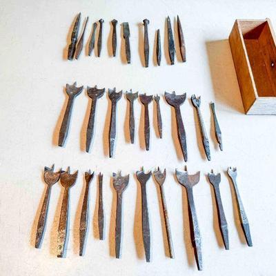 (lot) Lot of 19 center point bits Â½â€ to 1 Â½â€, also various accessory bits for vintage braces, Fair to Good