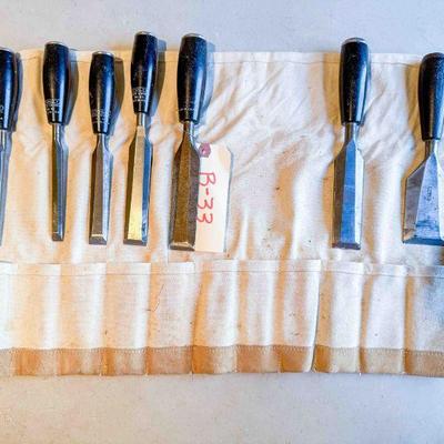 (lot) Stanley Everlast No. 40 Chisels Â¼â€ to 1 Â½â€ with tool roll, Good