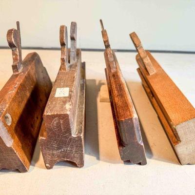 (lot) planes: Rounding (2 blade), Beading, Flute, Flute? H. Chapen, S. King, Unmarked? Fair to Good