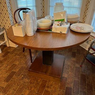 Round Kitchen Table