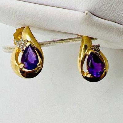 Pair Of Sparkling Purple 10K Gold Earrings
