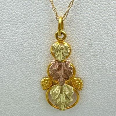 10KT Gold Leaf Necklace
