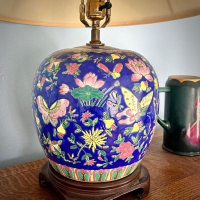 Vintage Asian hand-painted lamp