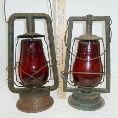 Dietz lantern pair