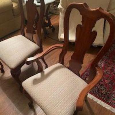 2 CAPTAIN CHAIRS 2 SIDE CHAIRS LIKE NEW